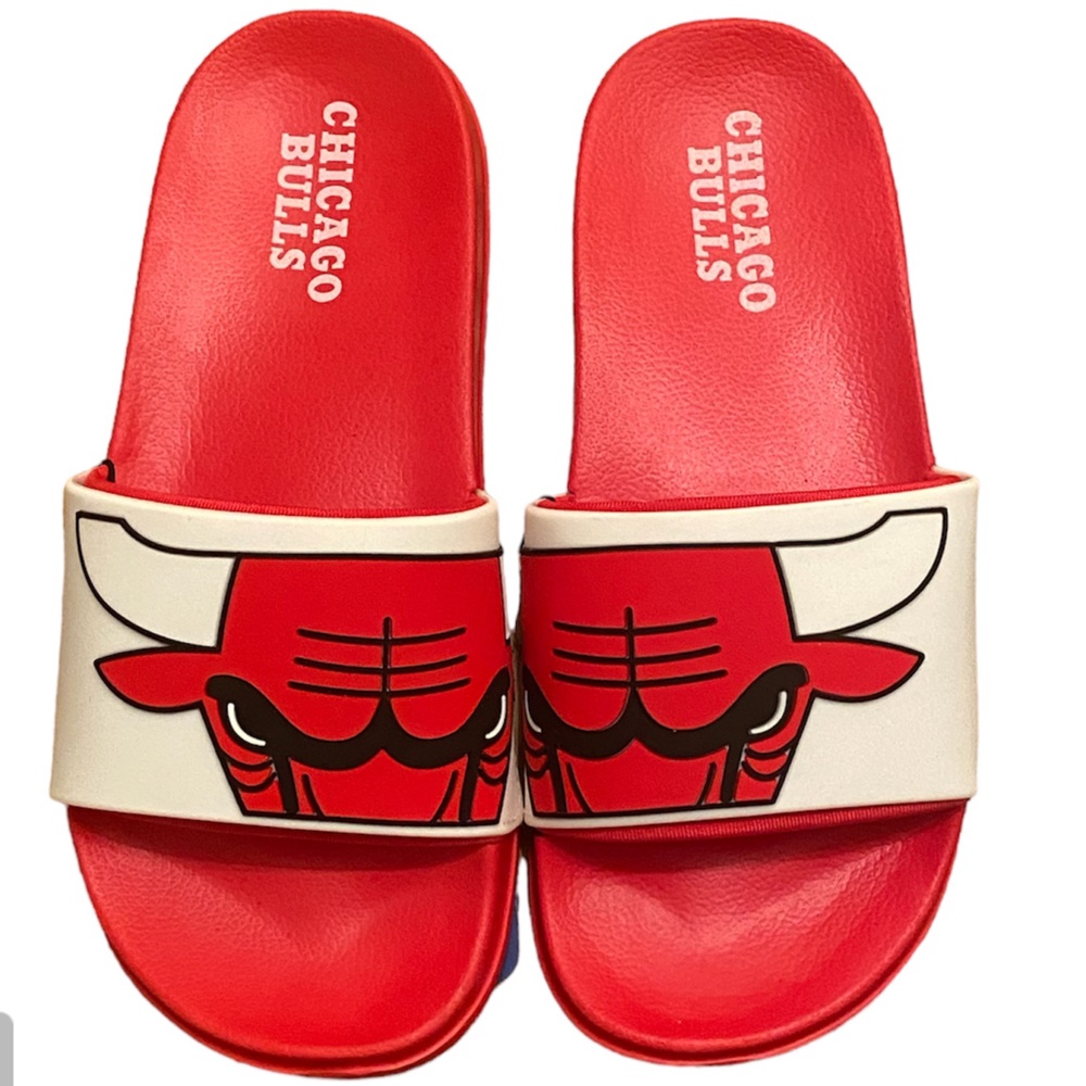 Chicago Bulls Sliders NBA Big Kids size 4